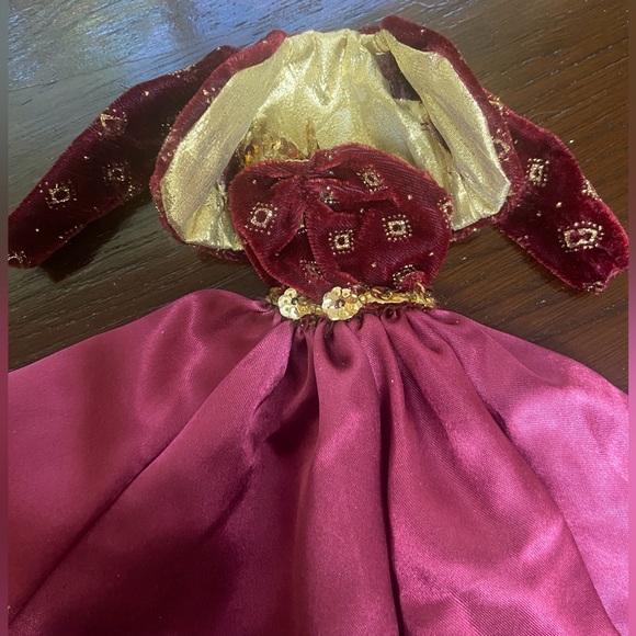 Barbie Other - Barbie gown & coat